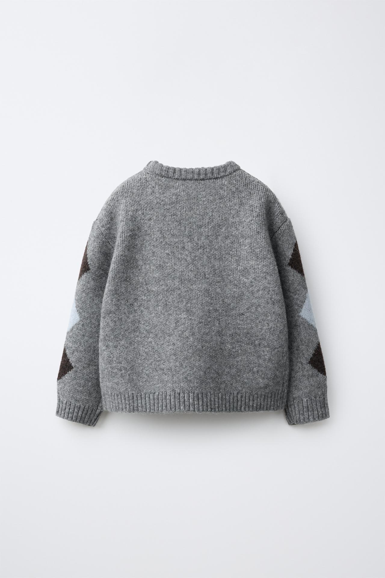 ARGYLE EMBROIDERED FLOWER SWEATER — Gray