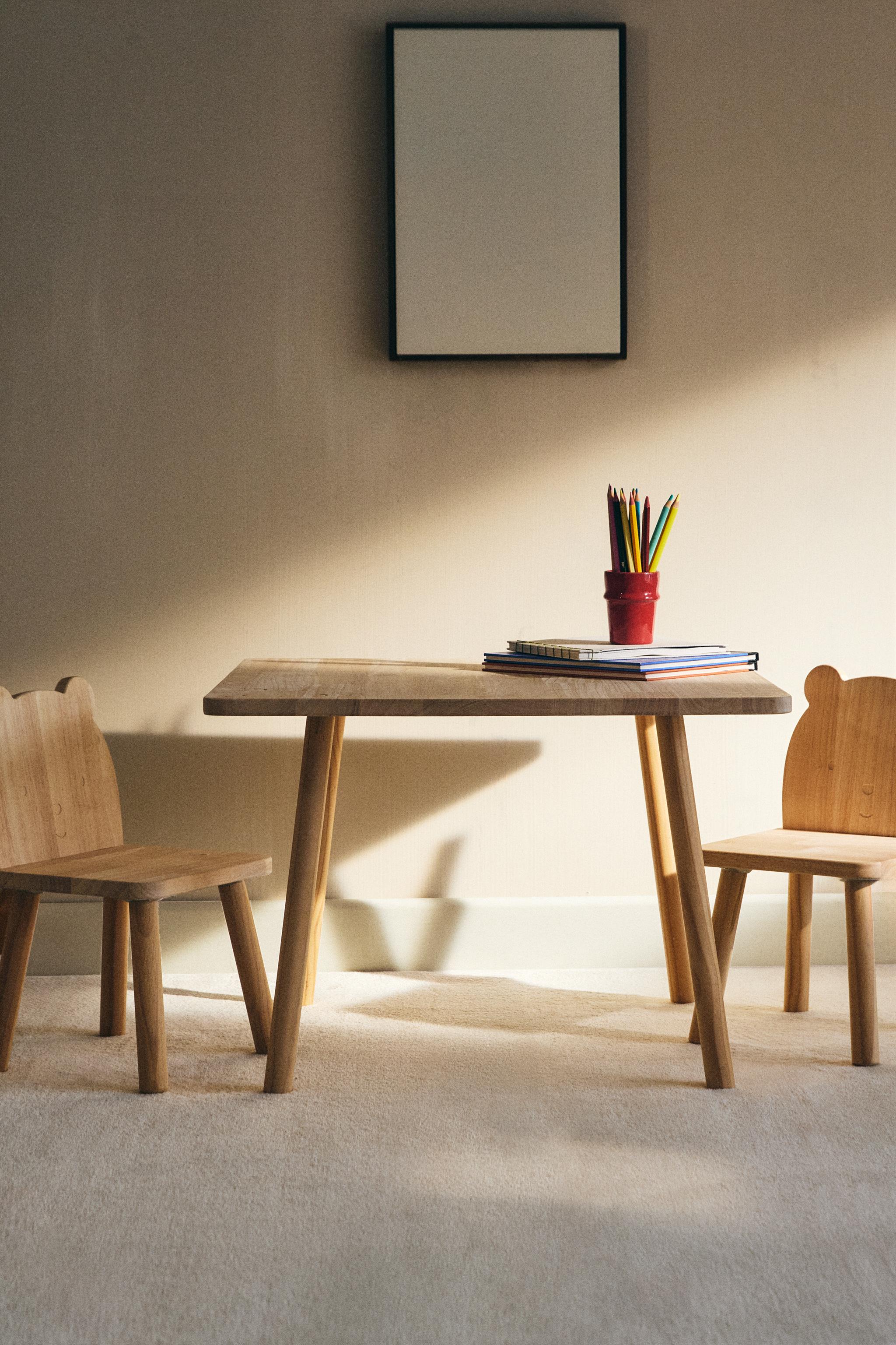 WOODEN TEDDY BEAR TABLE