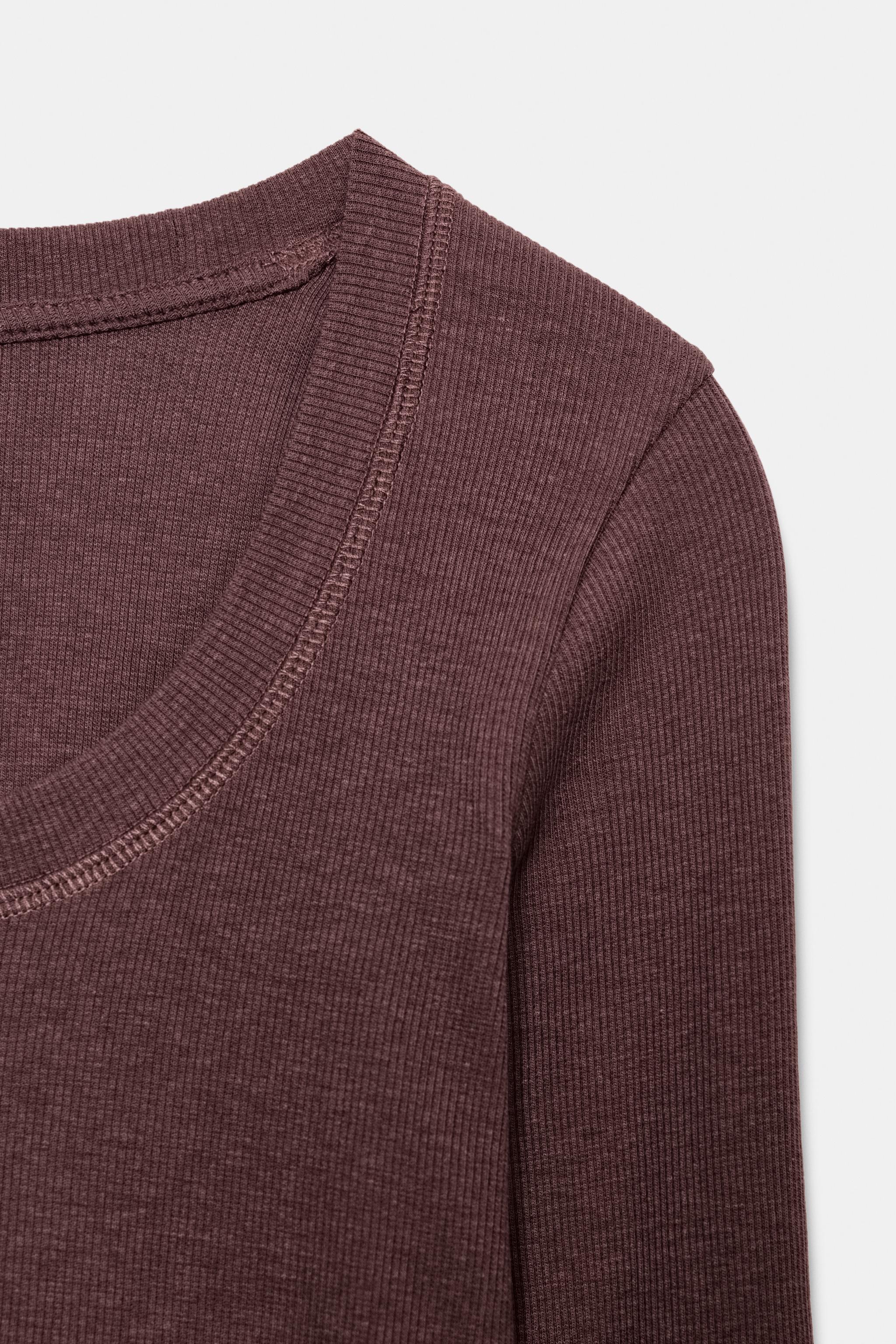 RIBBED LONG SLEEVE T-SHIRT