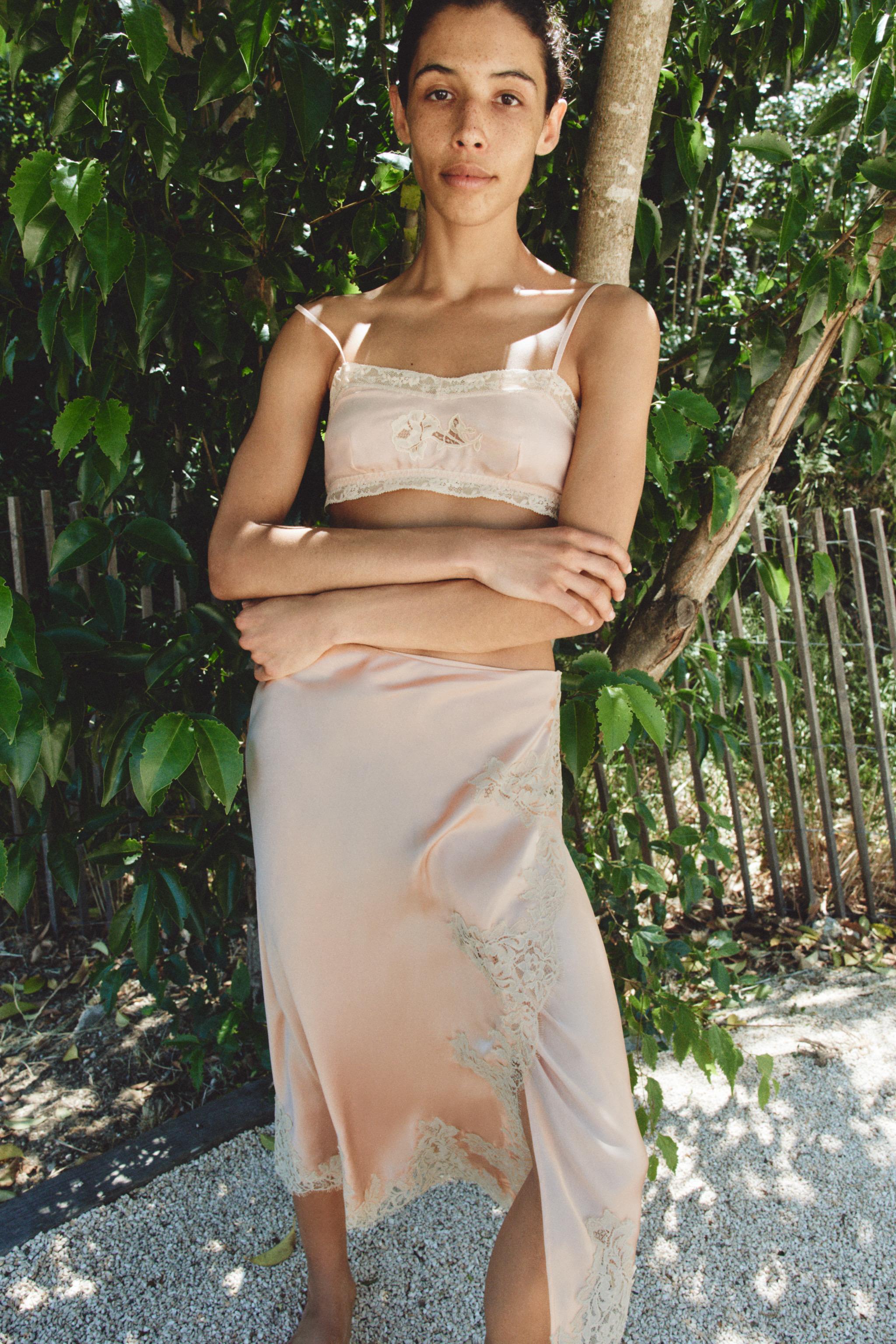 100% SILK LACE MIDI SKIRT — Chalk pink