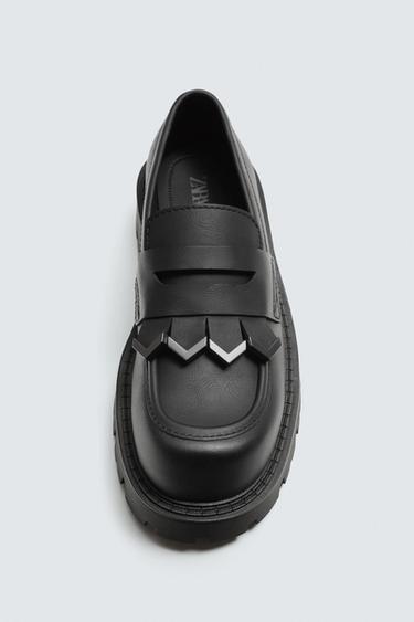 MOCASSIN À SEMELLE ÉPAISSE AVEC FRANGES - Noir de Zara - Image 6