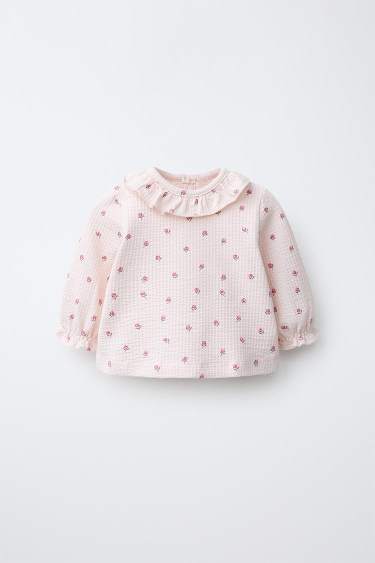 Camiseta textura estampado flores