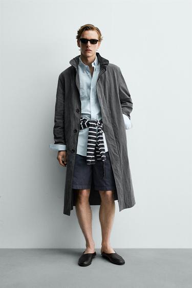 LEHKÝ TRENČKOT S SEPRANÝM EFEKTEM AARON LEVINE X ZARA - Šedý jíl od Zara - Obrázek 0