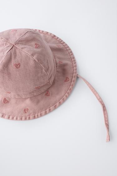 ΚΑΠΕΛΟ BUCKET ΣΑΡΤΖΕ ΜΕ ΚΕΝΤΗΜΕΝΕΣ ΚΑΡΔΙΕΣ - Ροζ του Zara