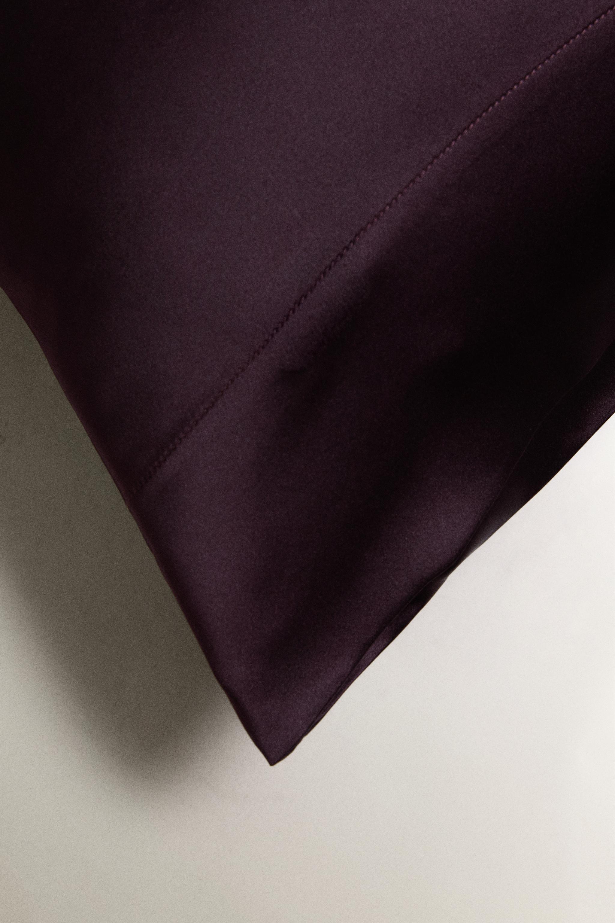 MULBERRY SILK PILLOWCASE — Burgundy