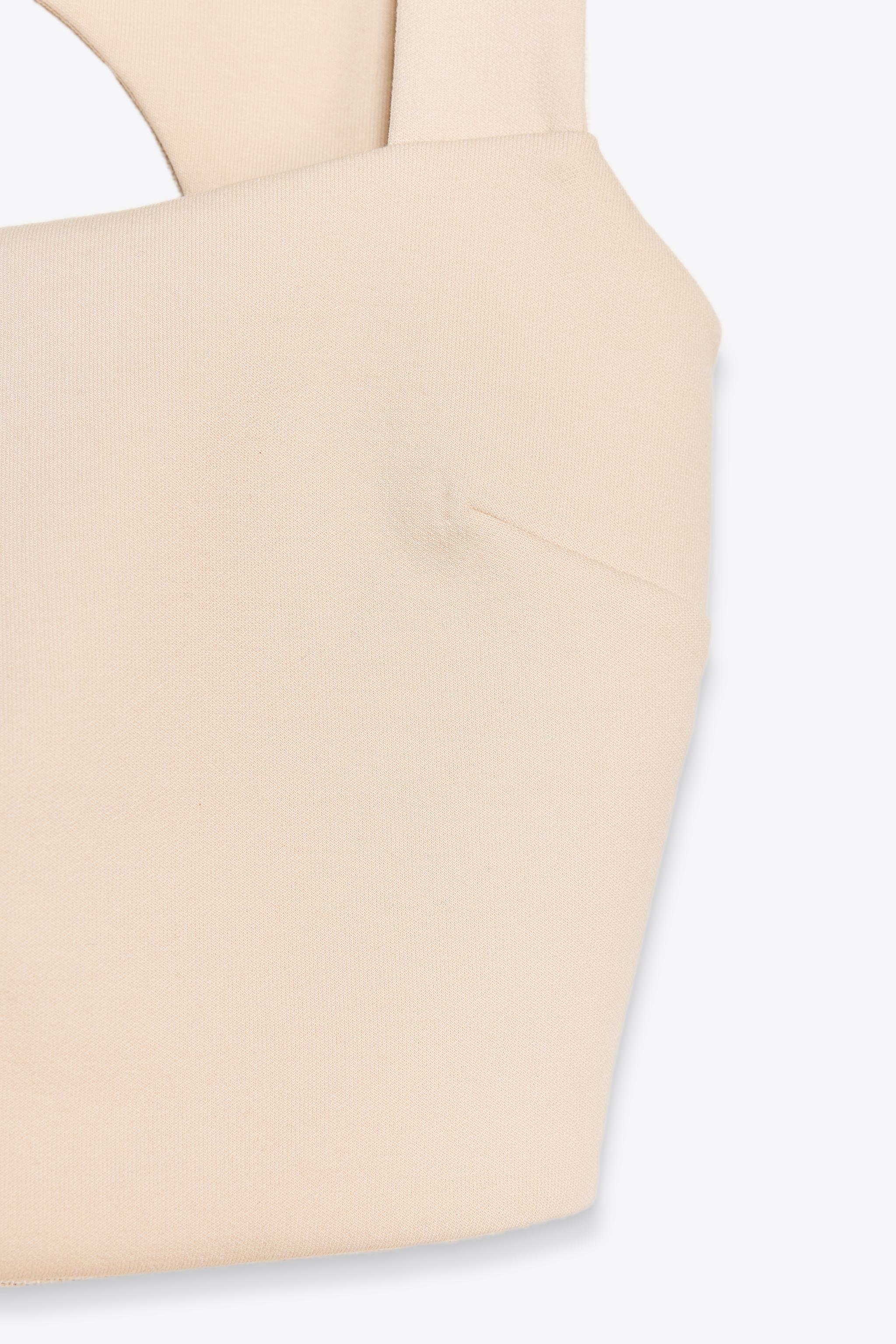 CUT OUT CROP TOP