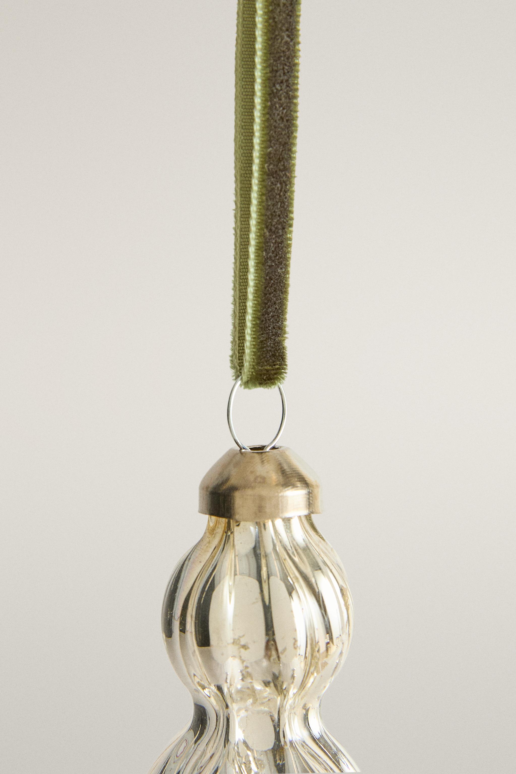 ELONGATED SPHERE CHRISTMAS TREE DECORATION