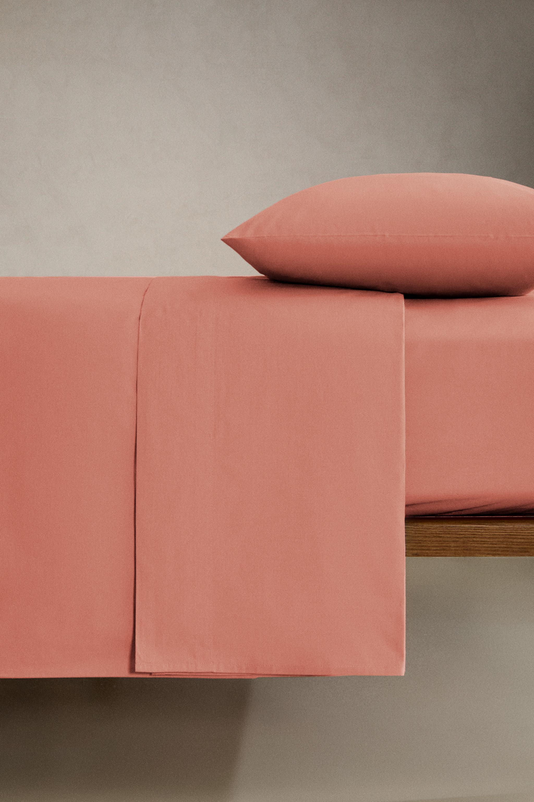 PERCALE FITTED SHEET | 11.8" THICK (200 THREAD COUNT)