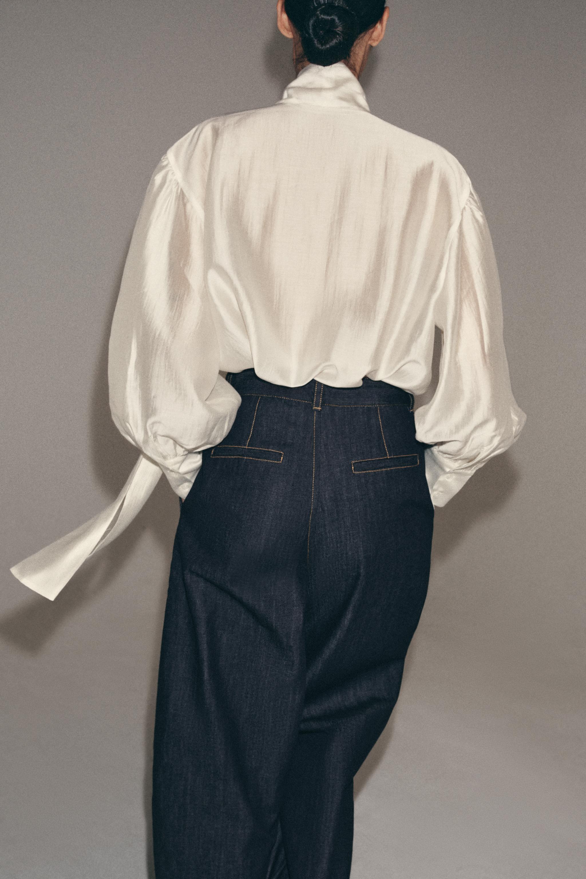 Zara ZW COLLECTION BAĞCIK DETAYLI SATEN BLUZ görsel 3