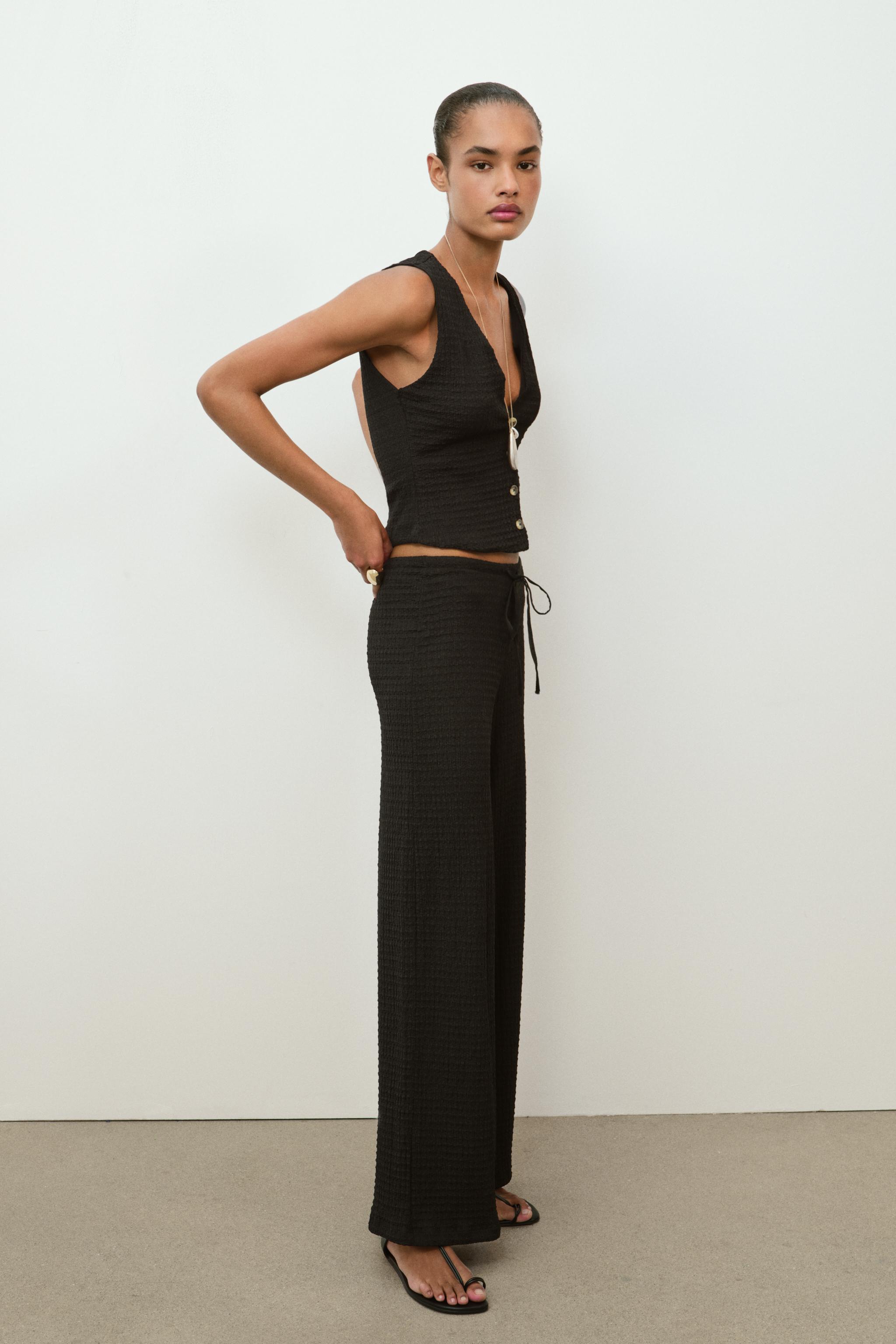 TEXTURED STRAIGHT LEG PANTS
