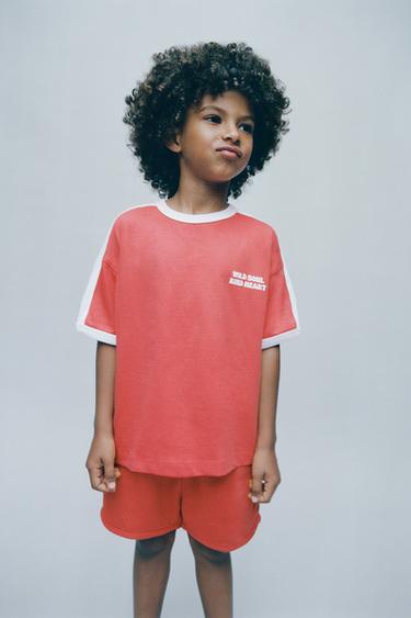 RAISED SLOGAN PRINT T-SHIRT - Red / White by Zara