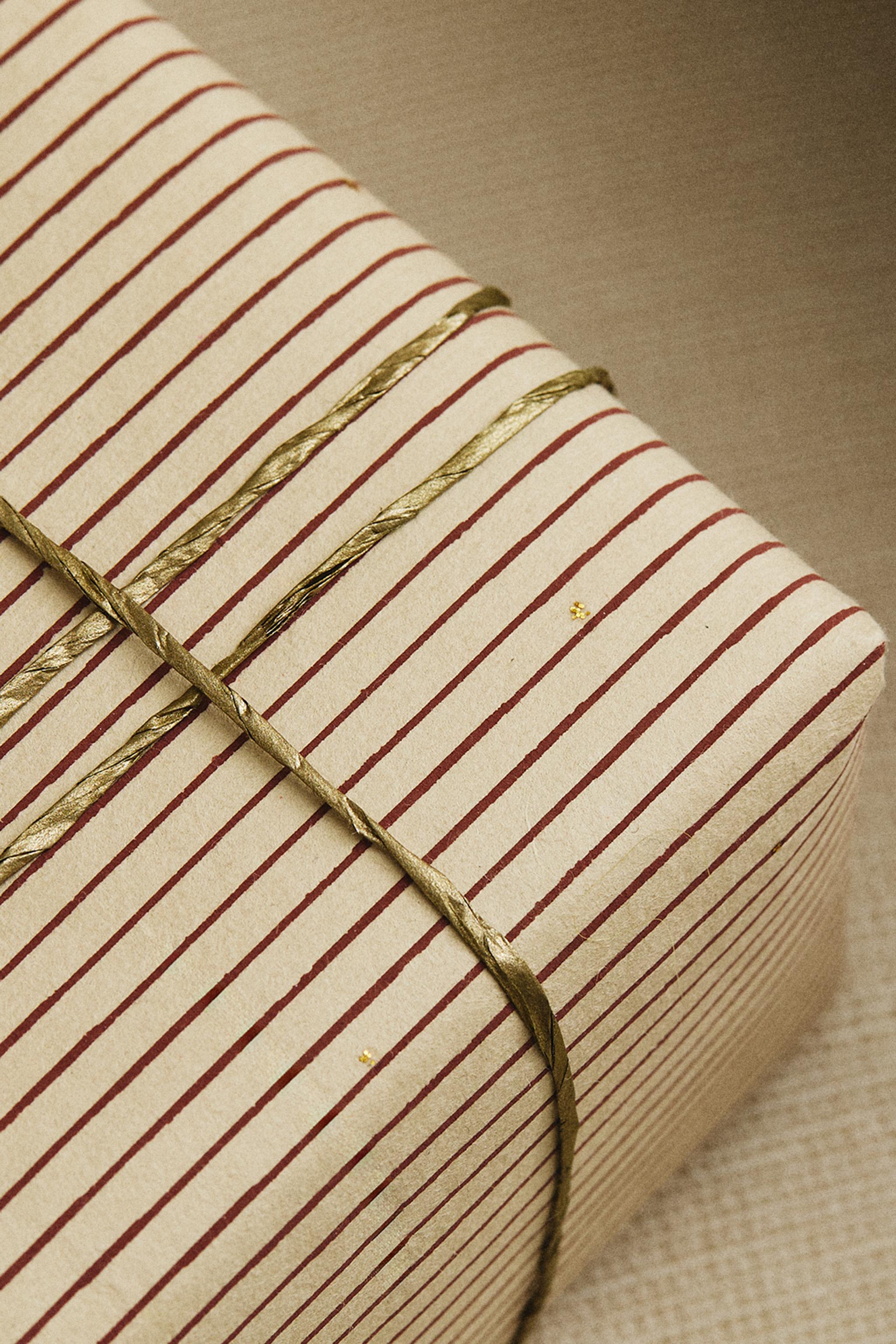CHRISTMAS STRIPED WRAPPING PAPER