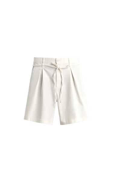 BERMUDA RELAXED FIT PLIEGUES - Crudo de Zara
