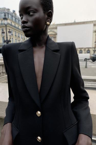 FITTED BLAZER WITH SHOULDER PADS - Black by Zara