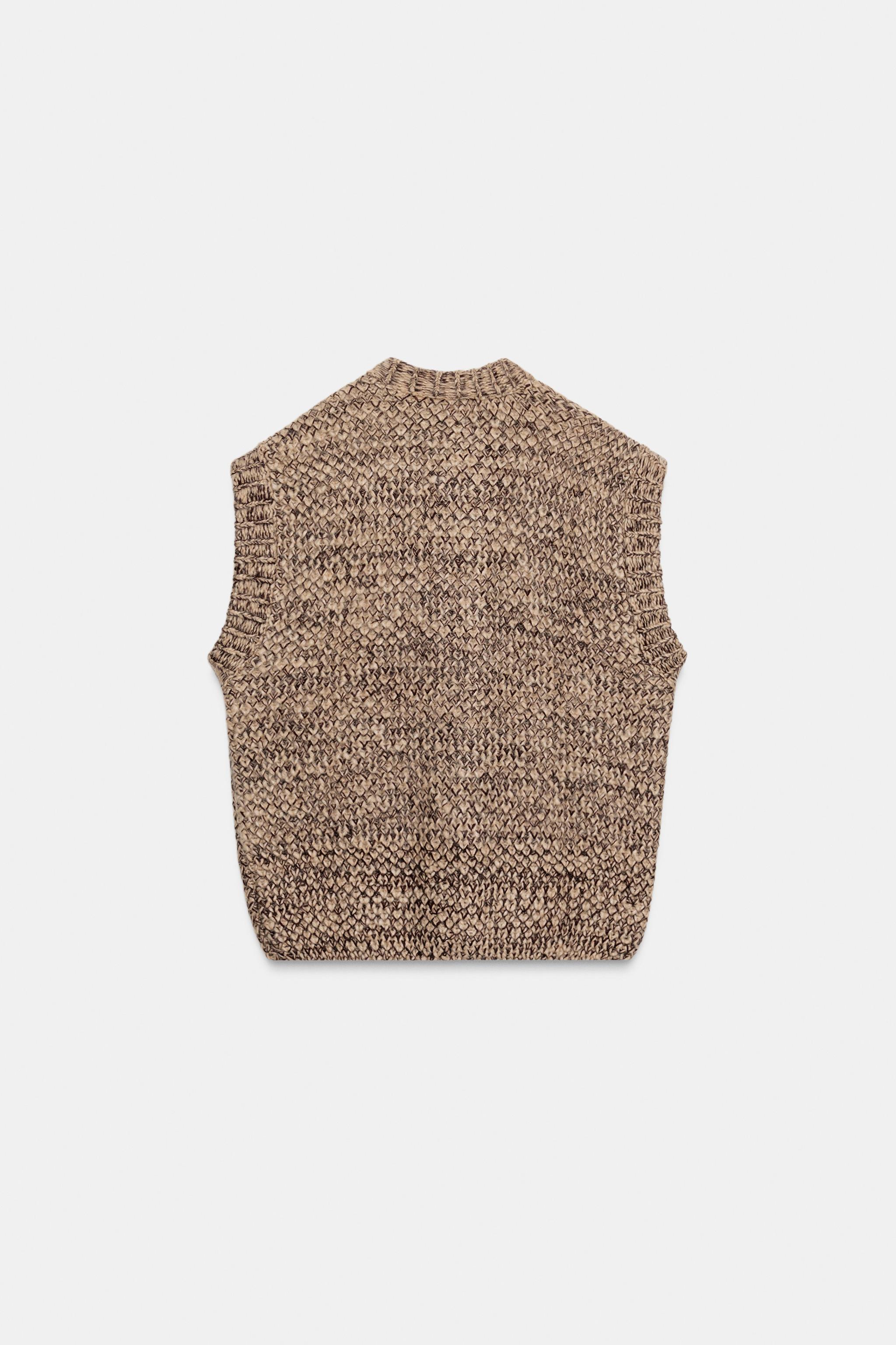 CHUNKY KNIT VEST
