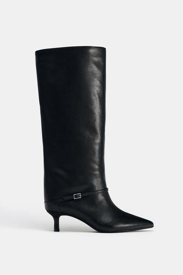 BOTA PIEL TACÓN KITTEN HEBILLA - Negro de Zara