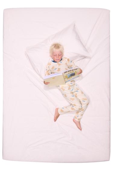 AGES 2-6/ CAPYBARA PRINT T-SHIRT AND TROUSERS PYJAMAS - camel by Zara