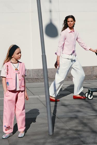 SISSEL EDELBO X ZARA KIDS 刺繍入りバギーパンツピンクZaraのSISSEL EDELBO X ZARA KIDS 刺繍入りバギーパンツ - ピンク