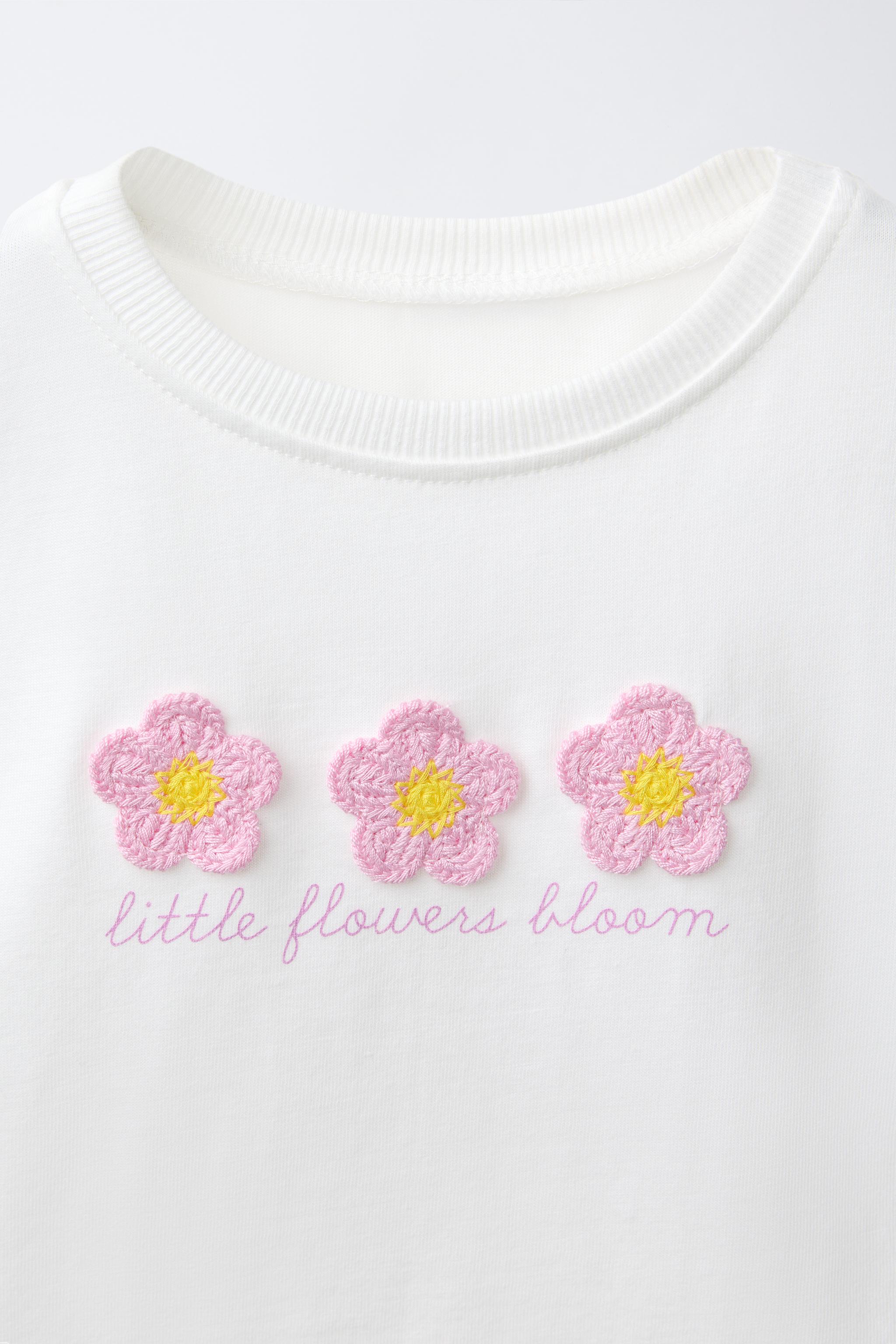 HAUT À FLEURS EN MAILLE CROCHET