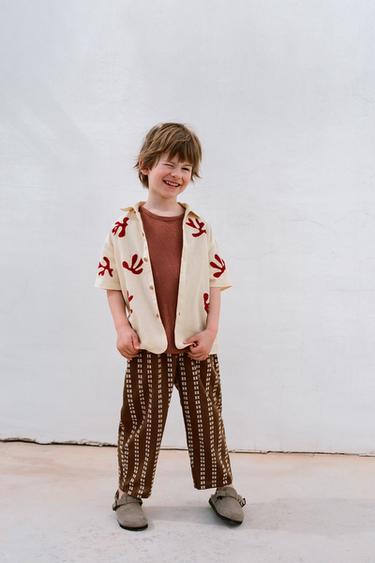 BAGGY ПАНТАЛОНИ СО ДЕЗЕН И ВЕЗ - Кафеава од Zara