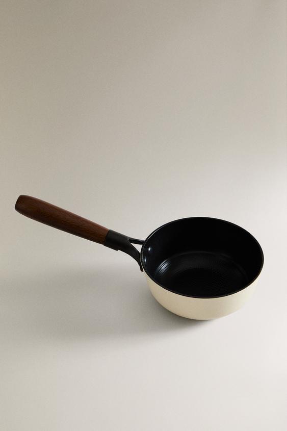 CASSEROLE EN FER - Crème de Zara - Image 0