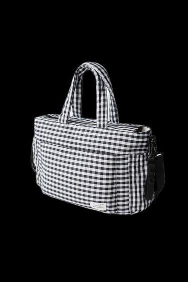 BOLSA MATERNIDAD CUADROS - Negro de Zara