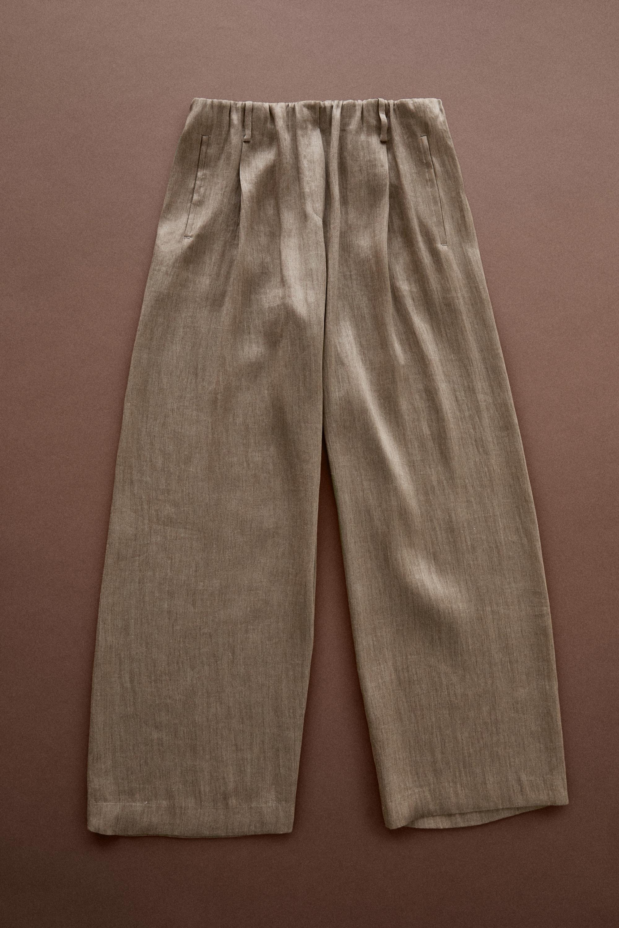 Satin pleated pants with elastic detail - STUDIO — Stone