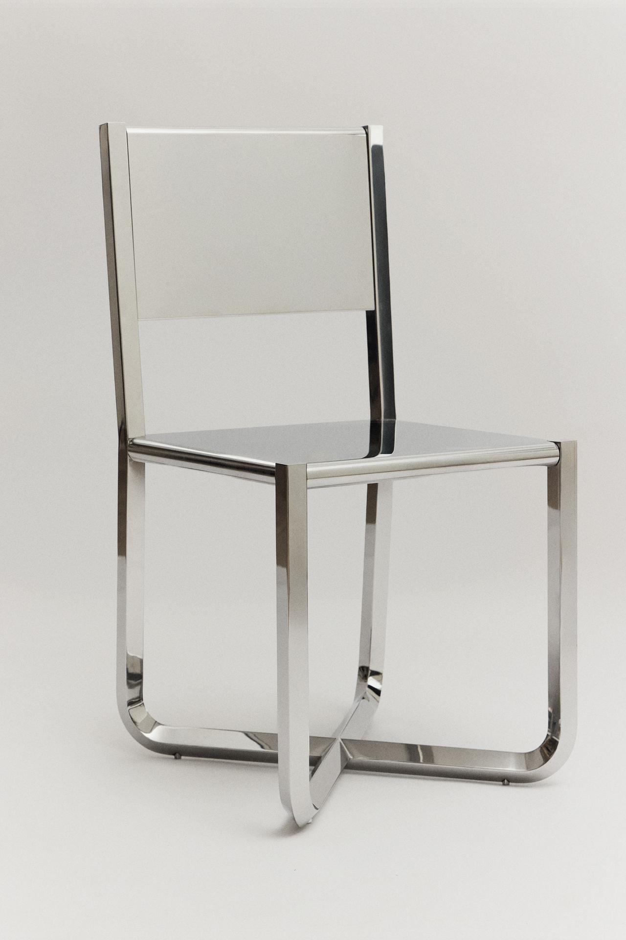 THE VANESIANDA CHAIR — Steel