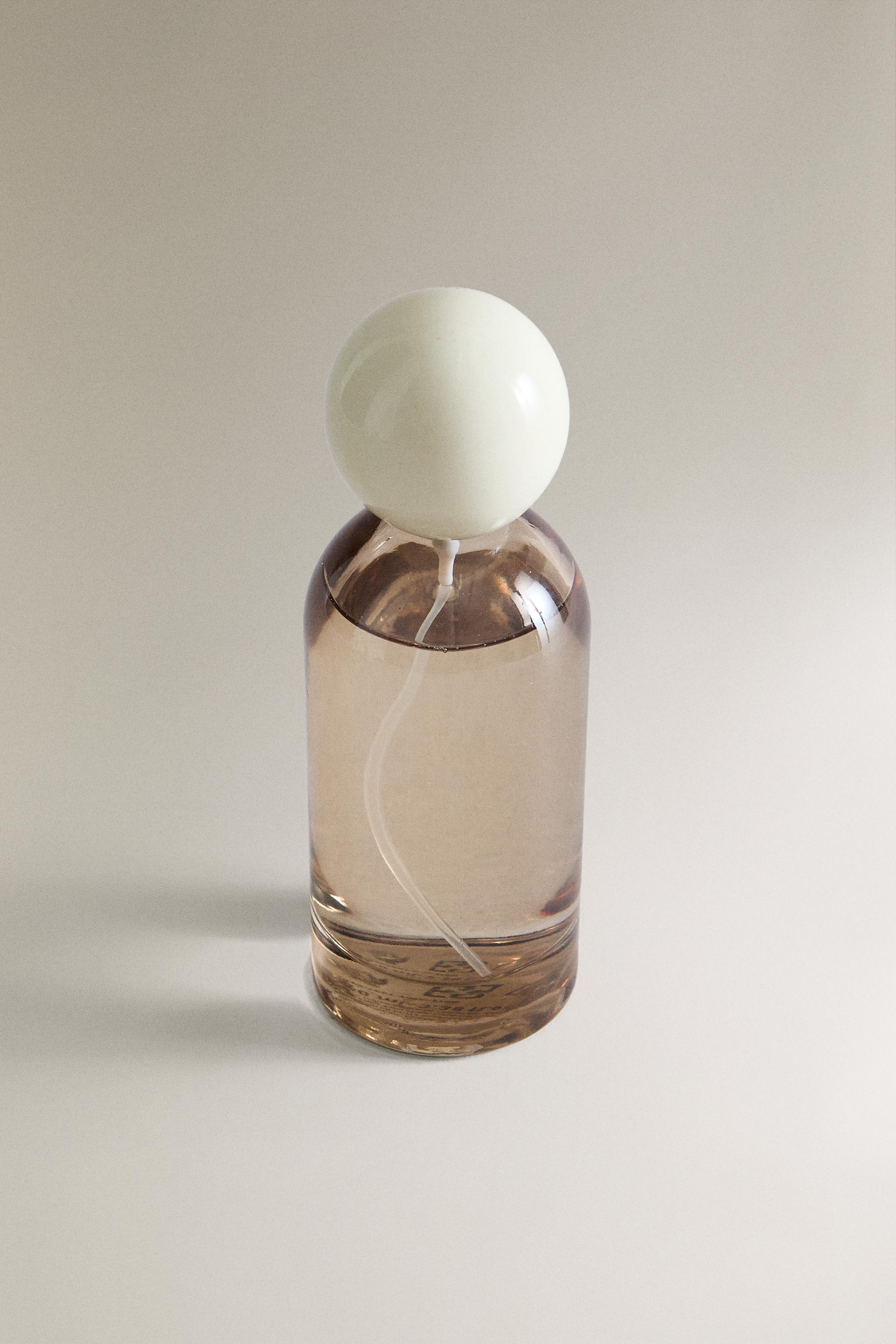 (100 ML) JASMINE & MUSK AIR FRESHENER SPRAY — Light yellow