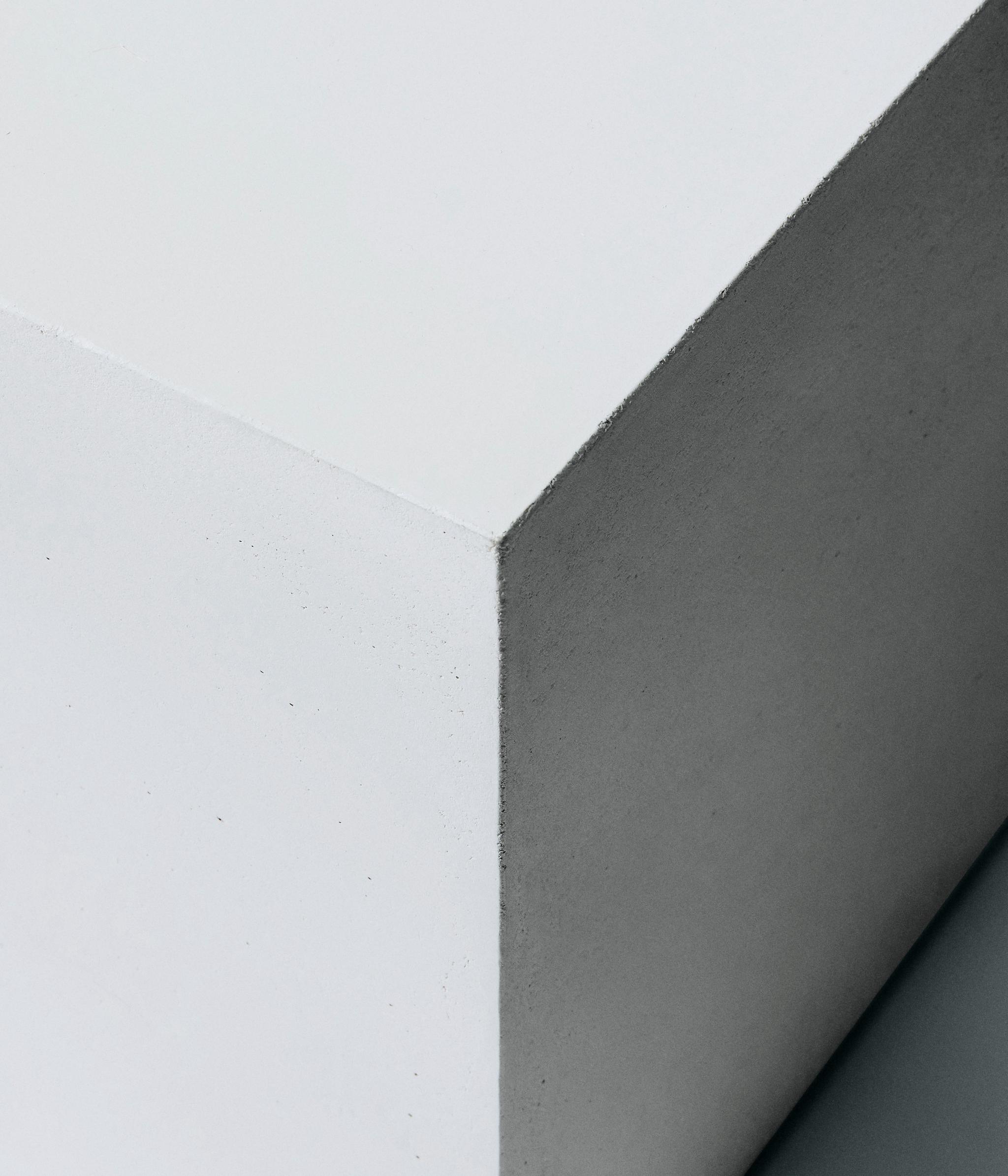 ES DEVLIN CONCRETE LAMP