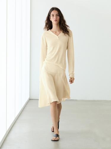 Falda midi fluida asimétrica - 317 de Zara