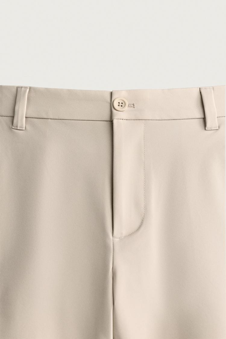 BERMUDA TÉCNICA CÓMODA 8