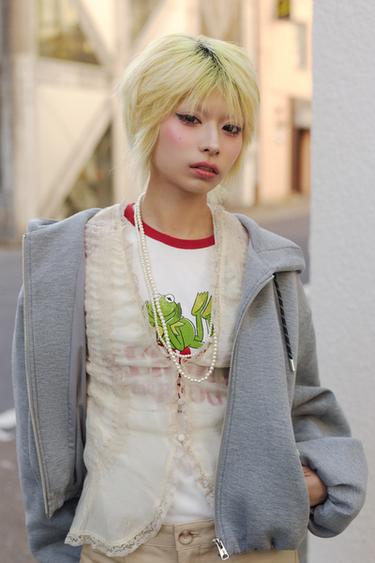 レースシャツ くるみボタンクリームZaraのレースシャツ くるみボタン - クリーム 