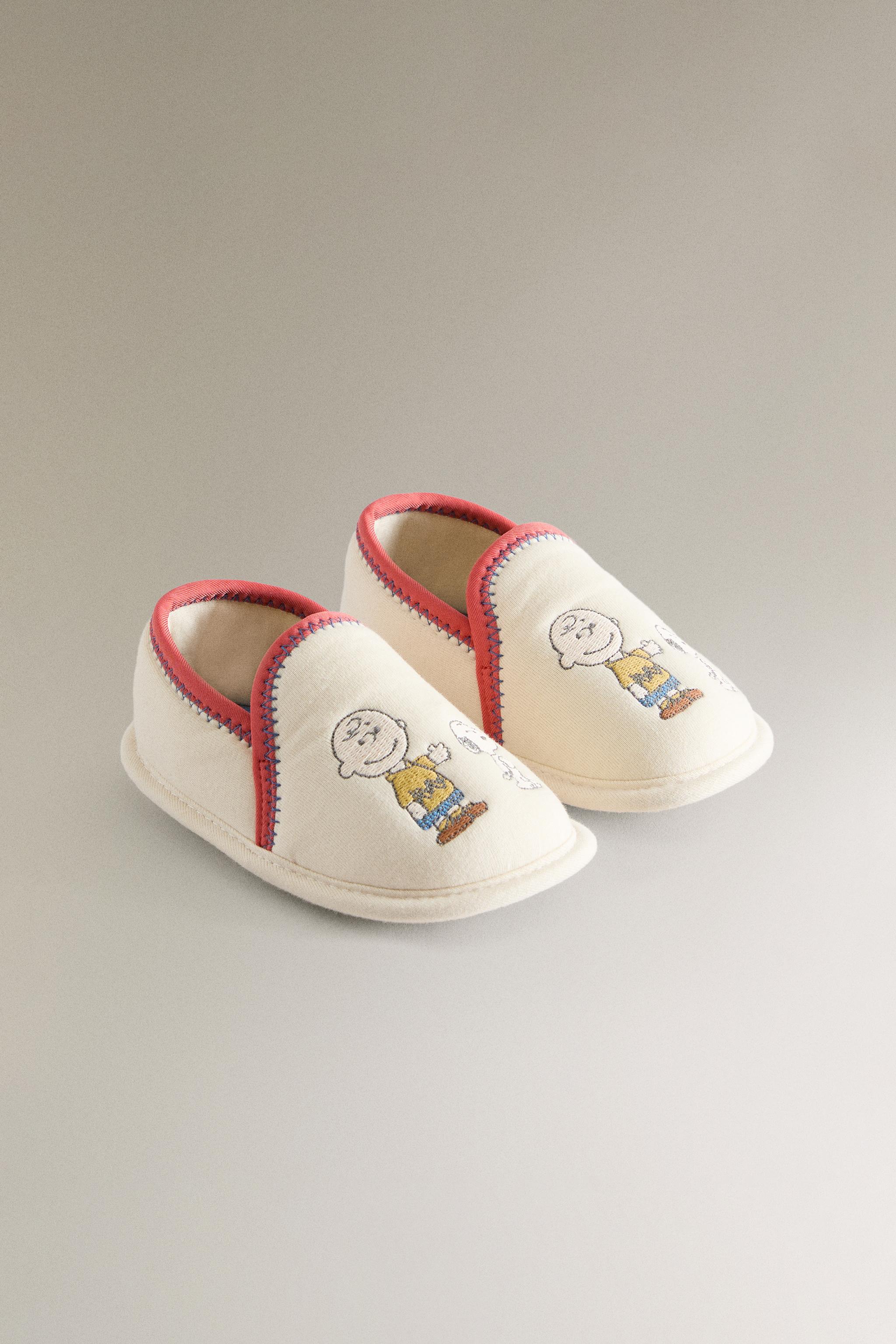 CHILDREN’S PEANUTS™ SLIPPERS