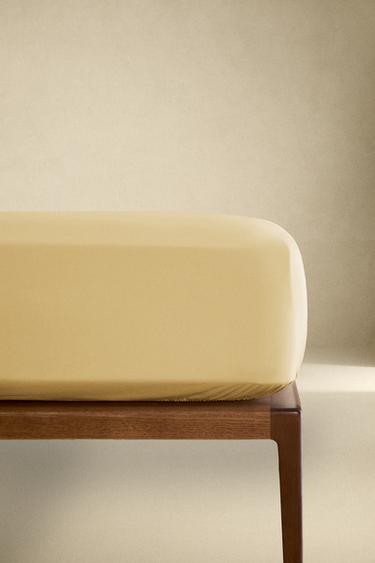 SATEEN FITTED SHEET | 30 CM HIGH (300 THREAD COUNT) - Pastel yellow by Zara