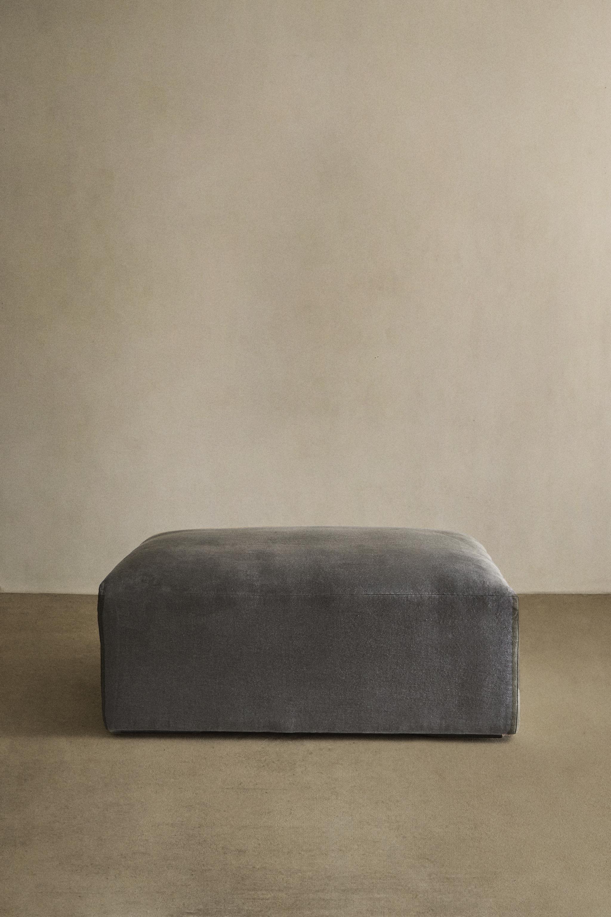 WASHED LINEN FOOTSTOOL — Dark grey