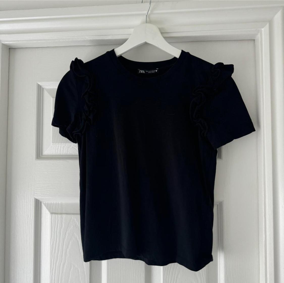 RUFFLED T-SHIRT