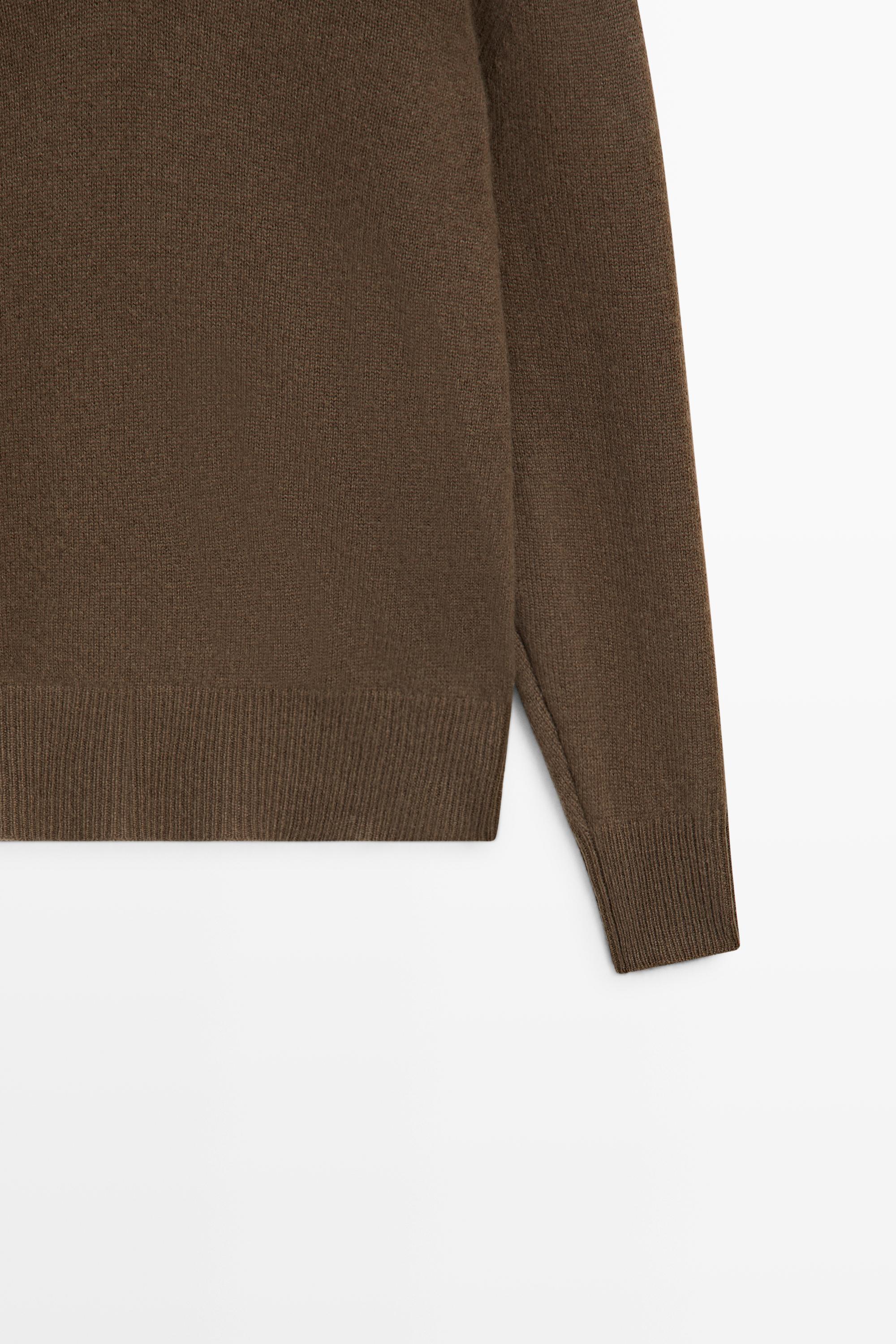 Pull en maille à détail boutonné 100 % cachemire