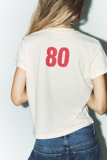 CAMISETA EFECTO LAVADO TEXTO - Crudo de Zara