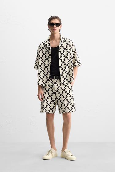GEOMETRIC PRINT BERMUDA SHORTS - Ecru / Black by Zara