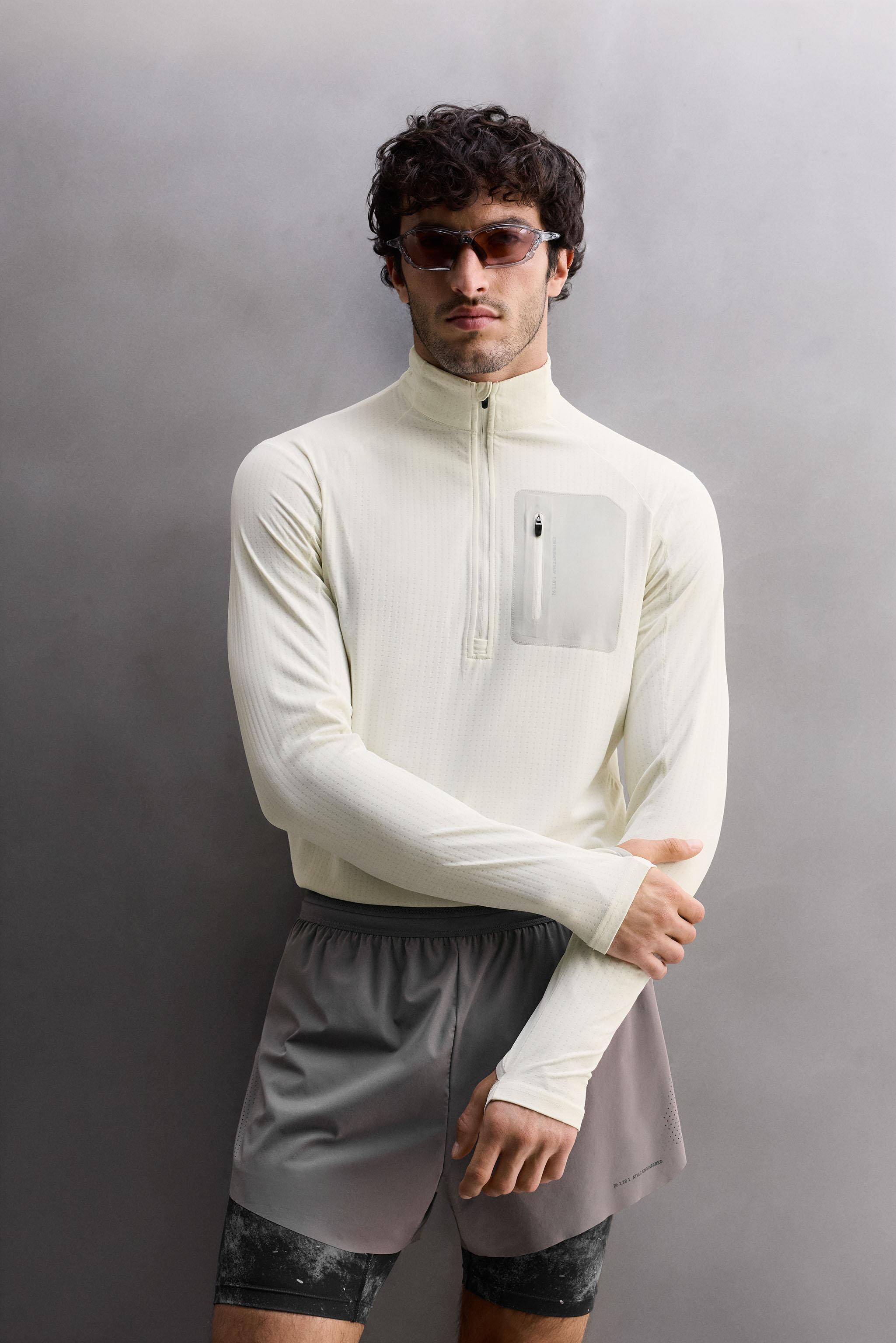 トップス R.M.A TECHNICAL QUARTER-ZIP T-SHIRT - Oyster-white | ZARA United