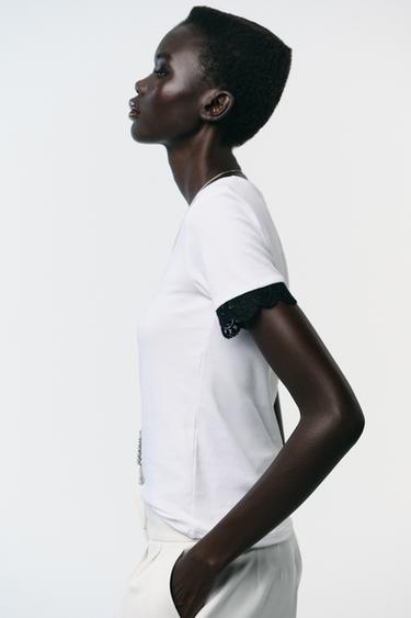 T-SHIRT DENTELLE MANCHES - Blanc / Noir de Zara - Image 2