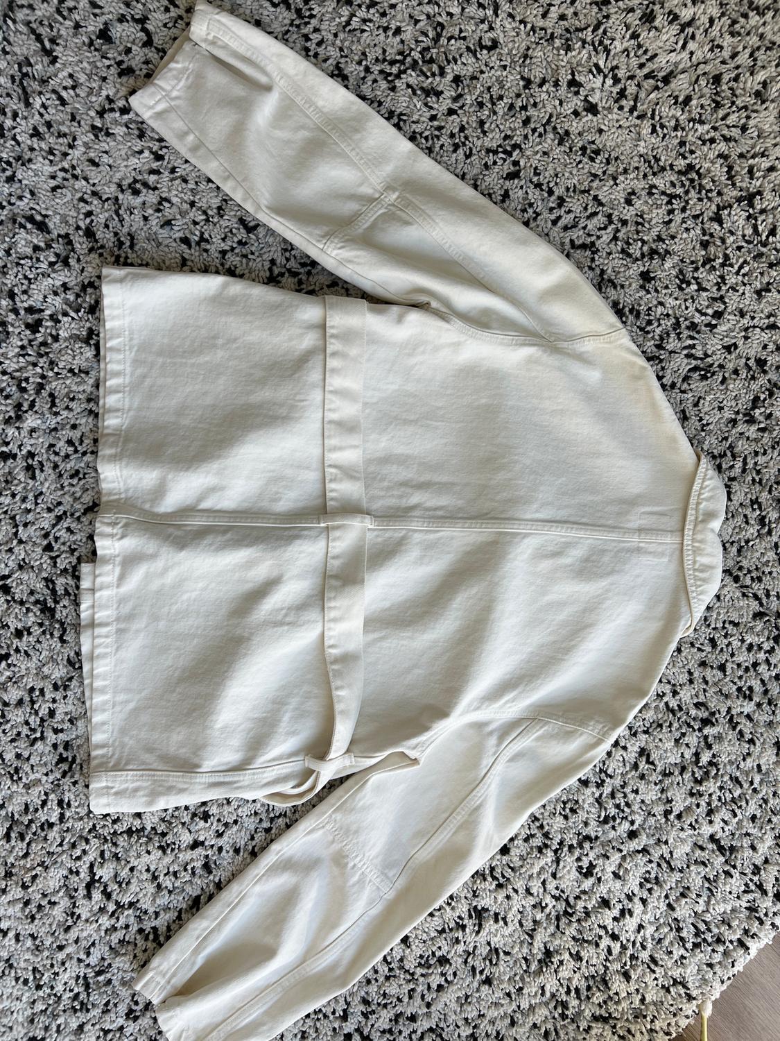 CAZADORA DENIM TRF CINTURÓN - Image 4