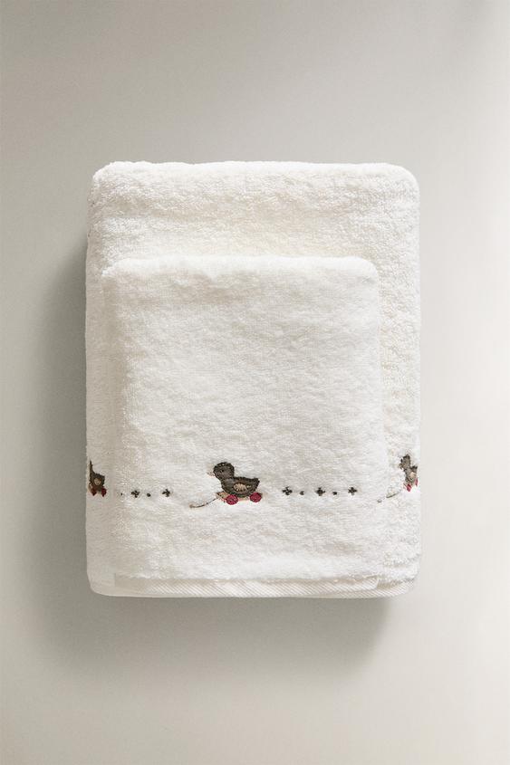 CHILDREN’S BATH TOWEL WITH DUCKLING APPLIQUÉS - Oyster-white | ZARA ...