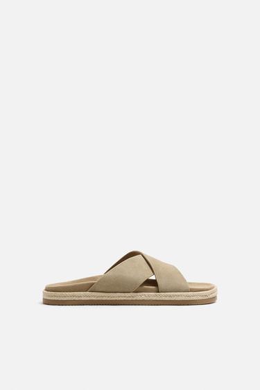 SANDALIA PIEL CRUZADA - Marrón de Zara