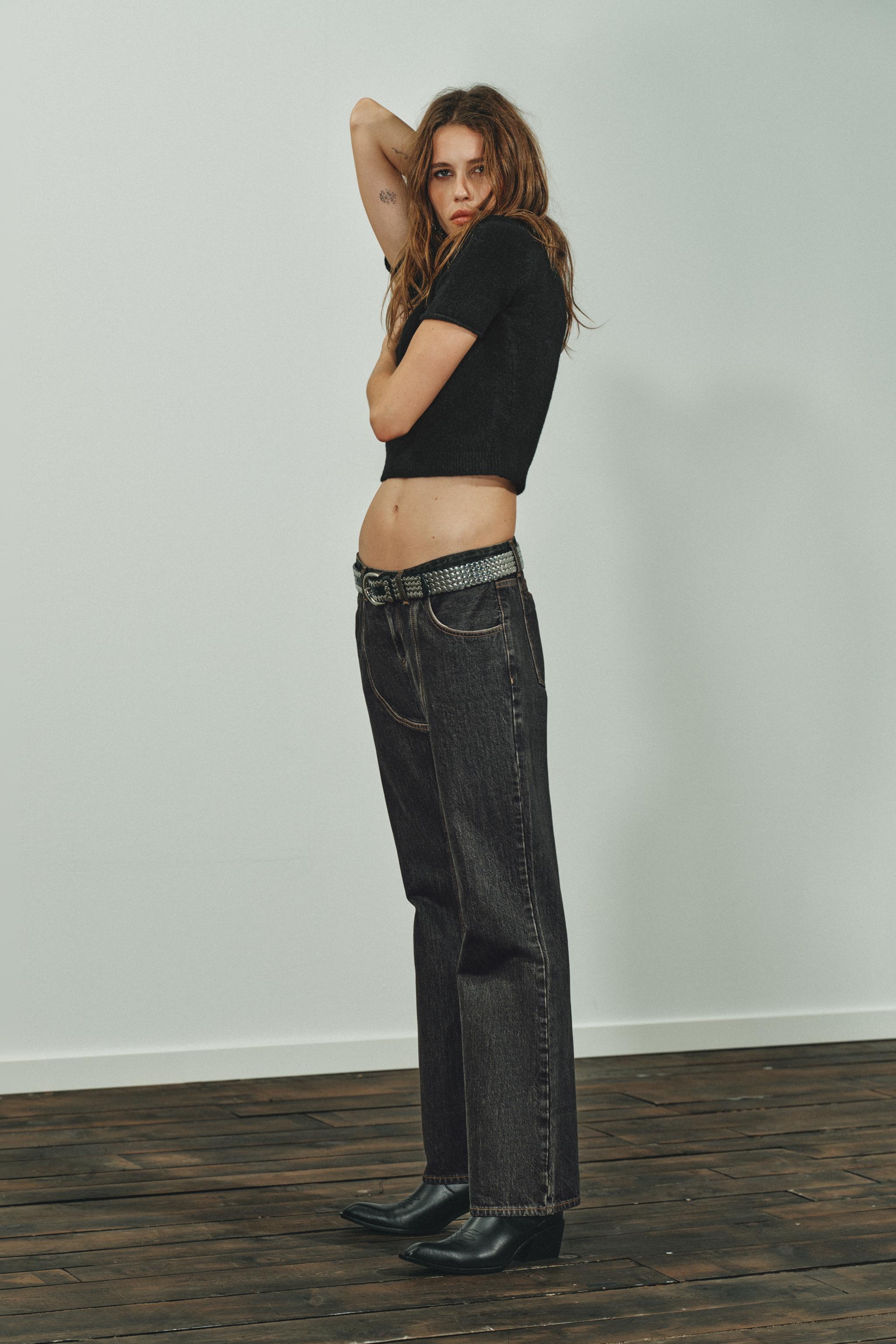 SOFT KNIT SHORT SLEEVE SWEATER