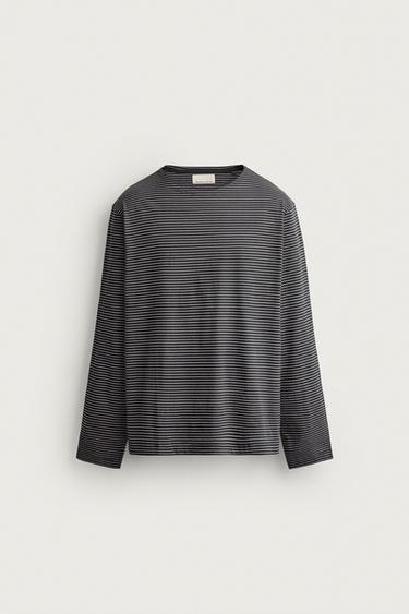 CAMISETA JACQUARD RAYAS - Marino de Zara