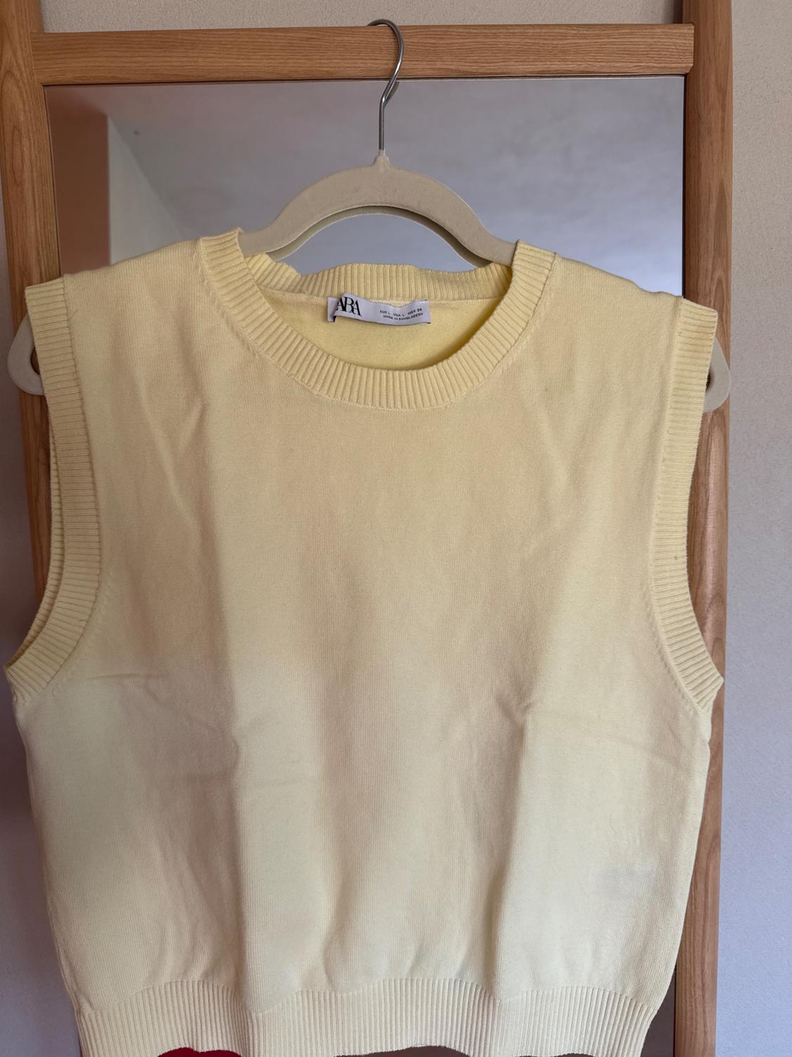 SLEEVELESS PLAIN KNIT TOP - Image 3