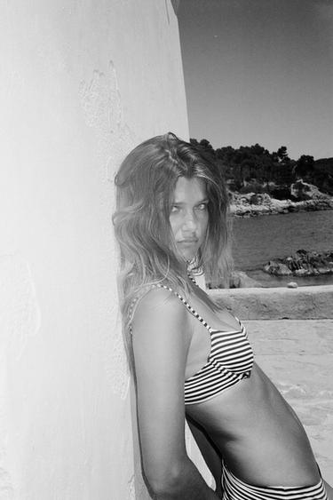 STRIPED UNDERWIRED BIKINI TOP - Ecru / Black by Zara