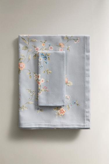 Zara TABLECLOTH WITH SMALL FLORAL PRINT - 藍色